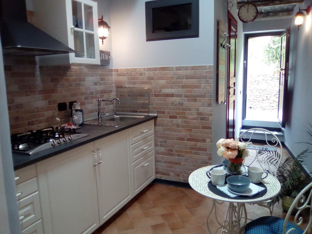 Ferienwohnung Contrada Casa Vacanze Vado Ligure Exterior foto